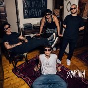Album yalnızlığı bırak