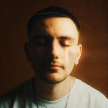 Album CRY de Hulvey