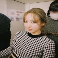 NAYEON foto