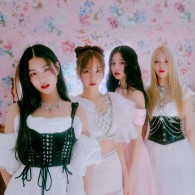 FIFTY FIFTY (피프티피프티) foto