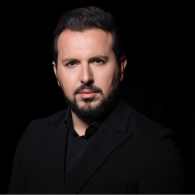 Mesut Kurtis foto